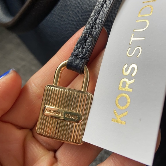 😍 Michael Kors Mercer Admiral Leather Satchel w/Crossbody 😱 - Picture 5 of 9